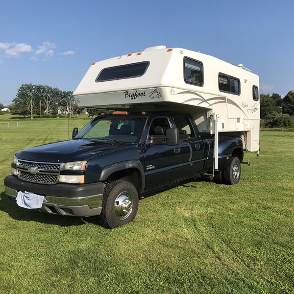 2001 Bigfoot 25C 10.6B w-w/o 2005 Chev Silverado 3500 4x4 - $34500 ...